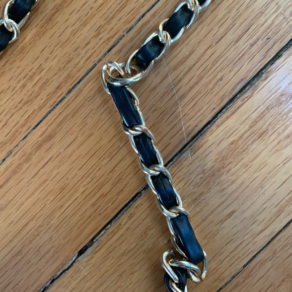 Chain belt bag by The Drop - Picture 3 of 5